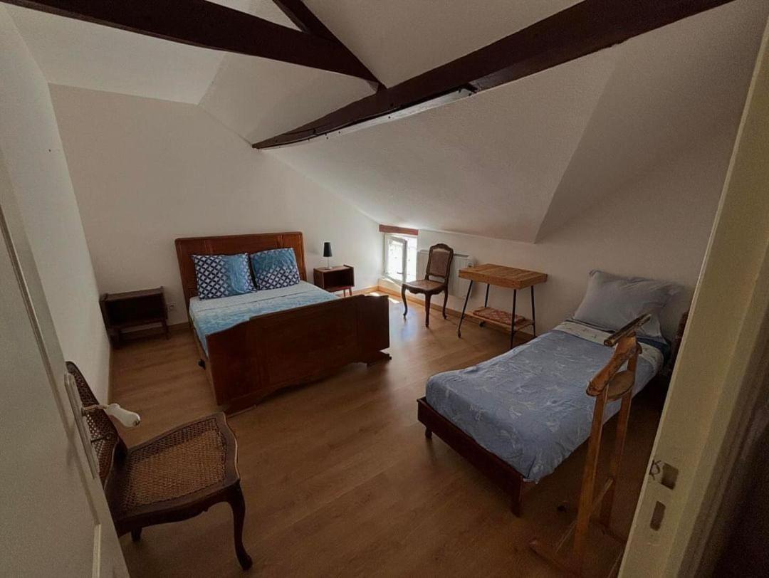 Chic Et Relax Hotell Montmarault Eksteriør bilde
